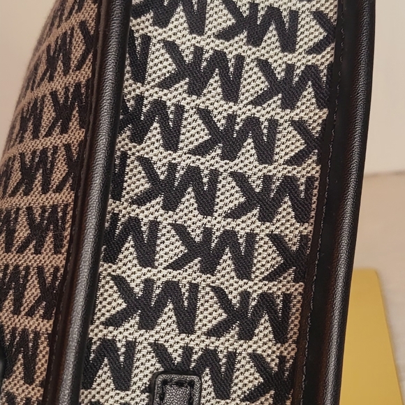Michael Kors Mini Bag Monogram Crossbody New with Tag - Picture 5 of 14